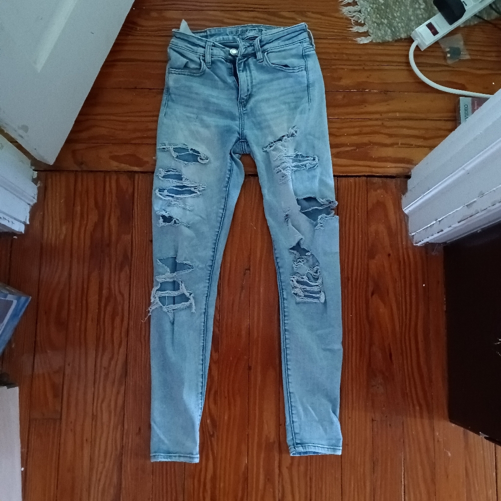 American eagle light blue ripped jeans